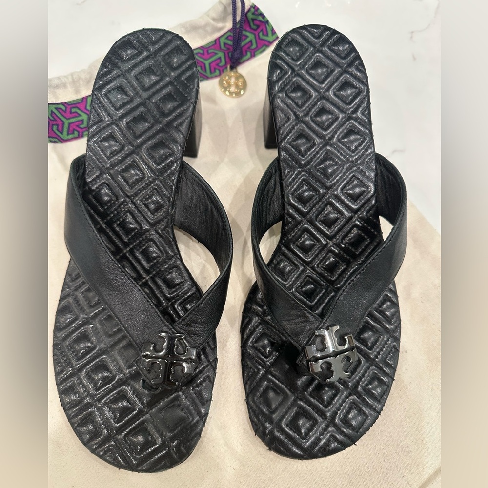 Tory Burch black sandals flip flop